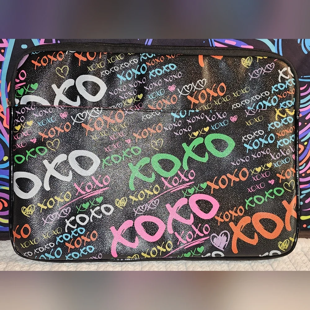 XOXO Multicolor Laptop Soft Case Sleeve